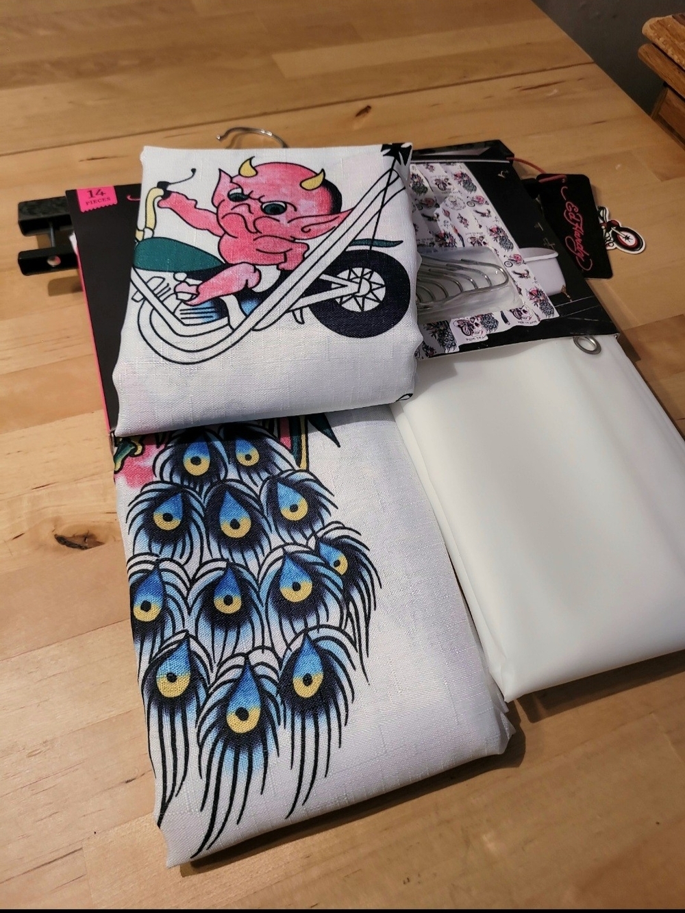 Ed Hardy Black Bath Set with Multicolor Print and Silver Hooks